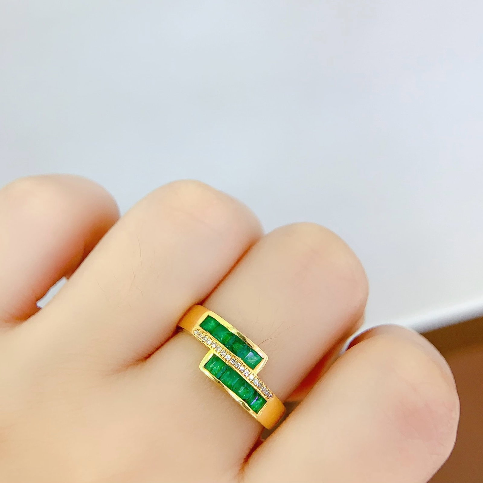 14k Gold 1.2 Ct Vivid Green Natural Emerald & Diamond Ring - 6