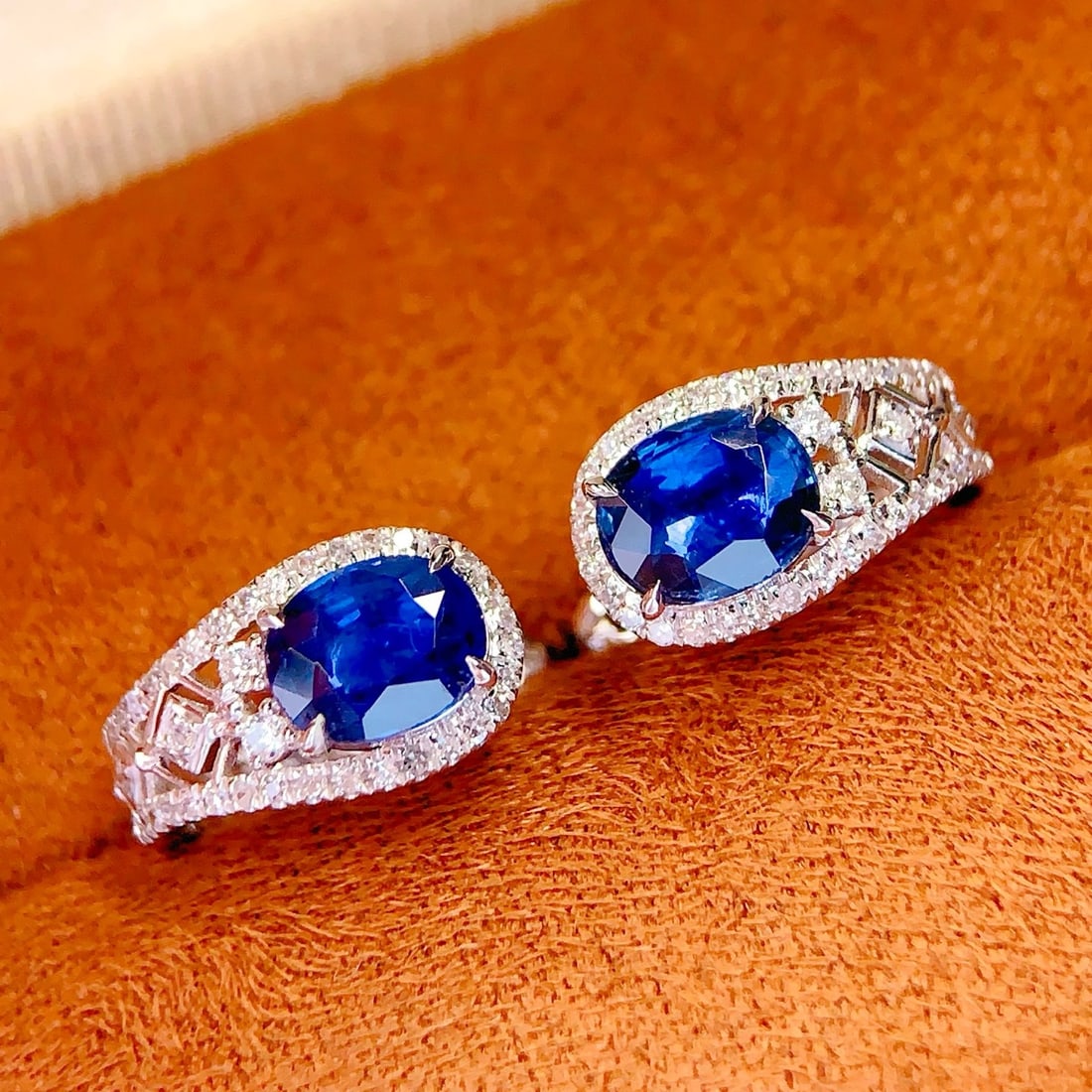 14k Gold 1.5 Ct Natural Sapphire & Diamond Earrings - 3