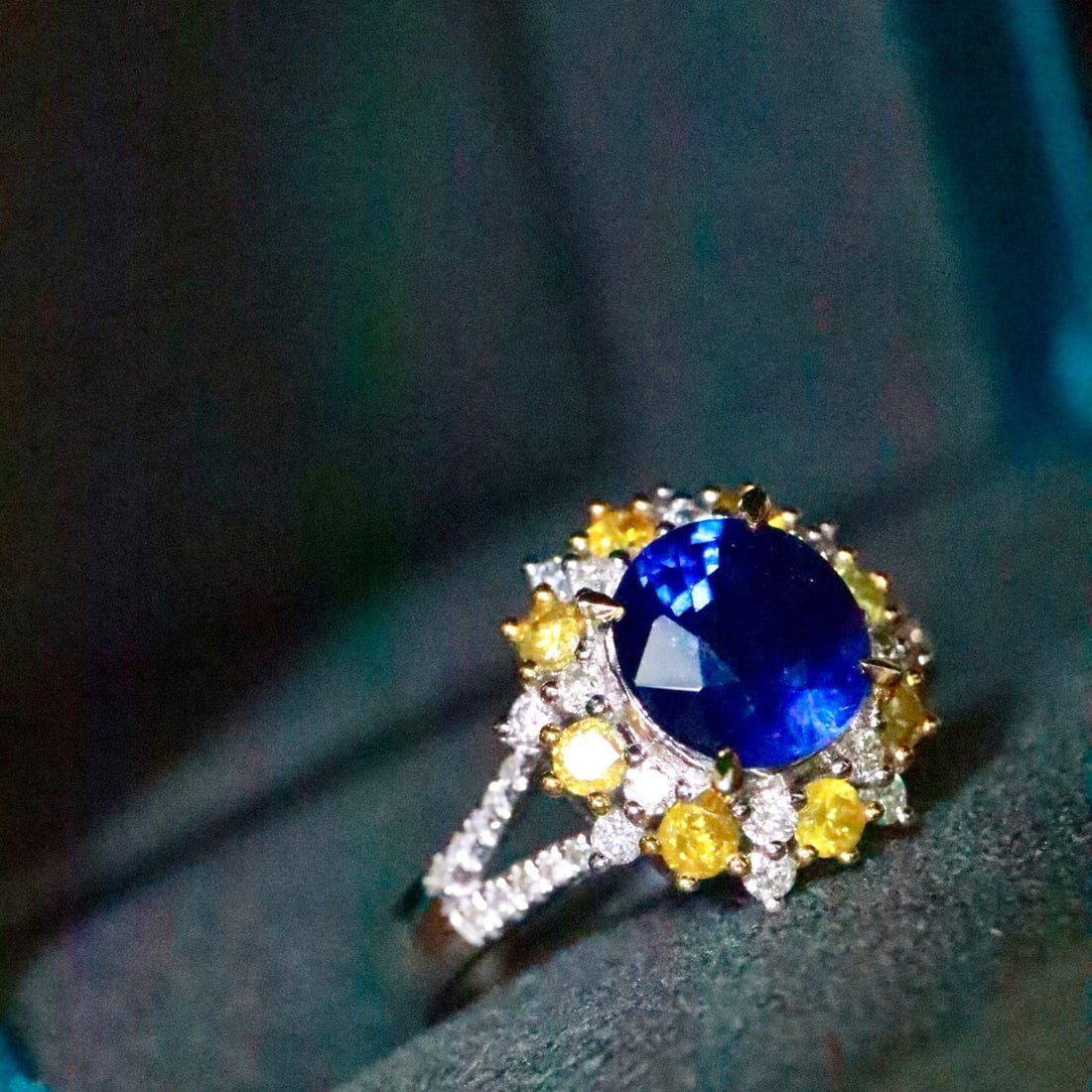 14k Gold 2.12 Ctw Natural Sapphire & Diamond Ring - 3
