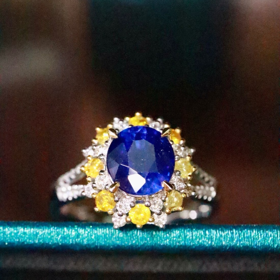 14k Gold 2.12 Ctw Natural Sapphire & Diamond Ring - 4