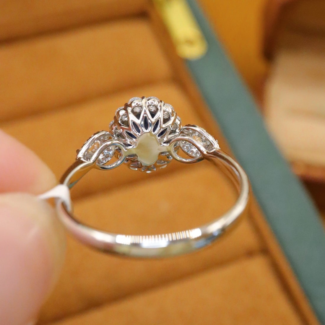 14k Gold 1.52 Ctw Vivid Blue Natural Sapphire & Diamond Ring - 4
