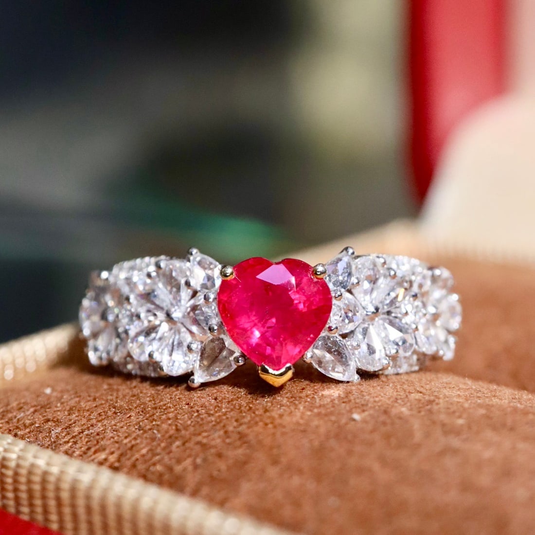 14k Gold 1.14 Ctw Natural Ruby & Diamond Ring: Ref:231167083 // gold content:14k gold // ring size:7. 25us // // main gemstone:ruby // shape:heart // carat weight:0. 67ct // color:red // treatment:natural // // adjacent gemstone 2 : diamond //