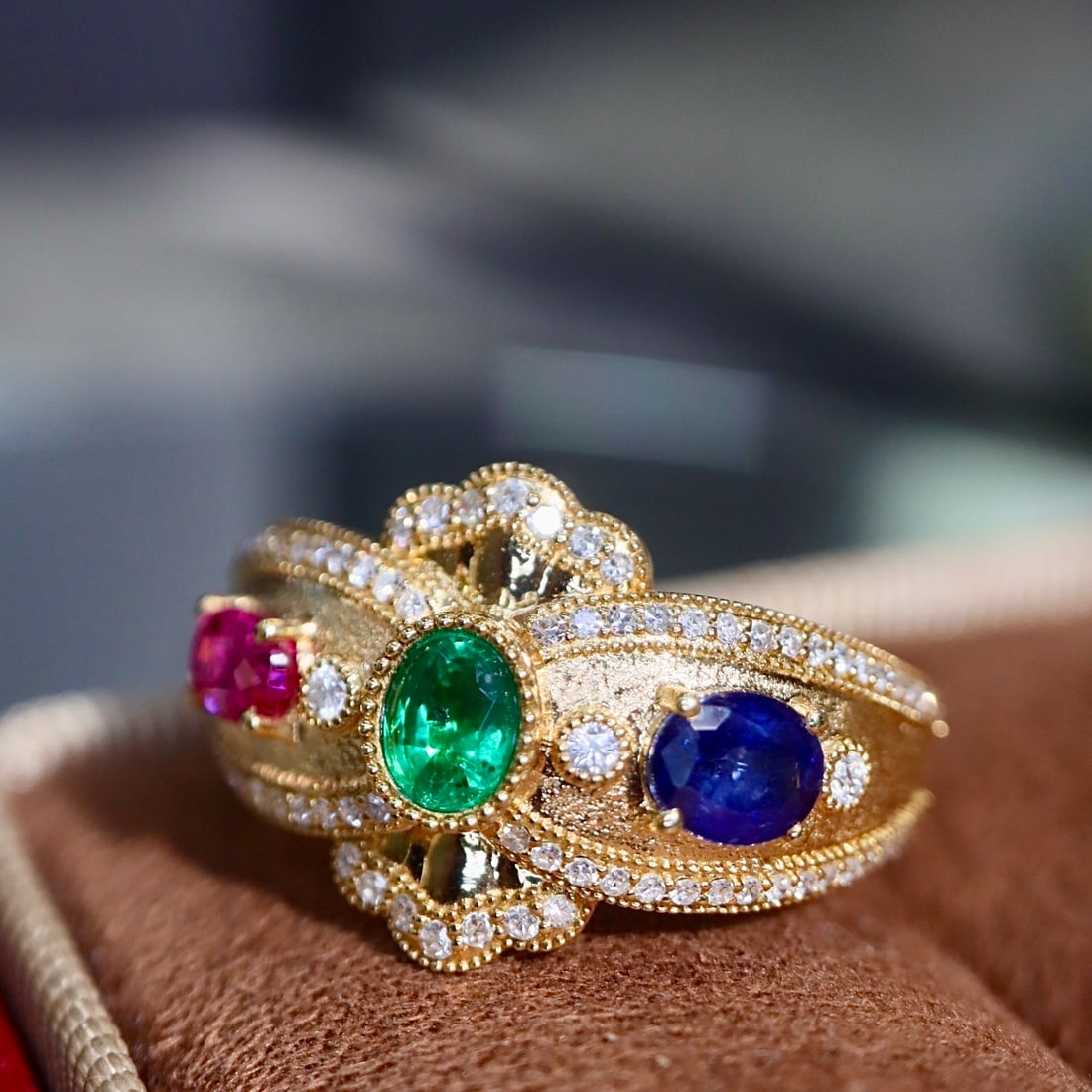 14k Gold 1.53 Ctw Natural Ruby & Sapphire & Emerald & Diamond Ring - 3