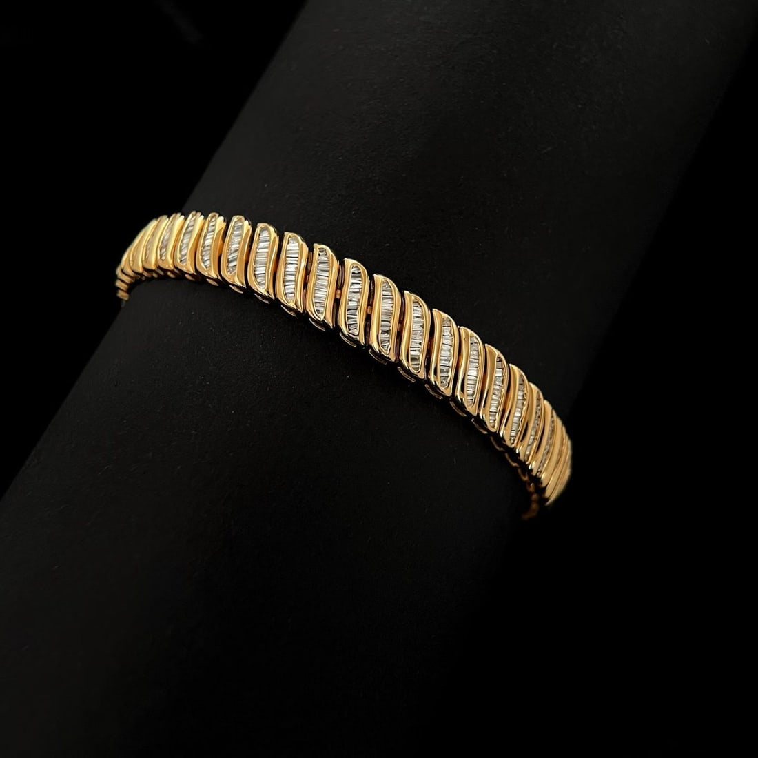 14k Gold 3 Ct Natural H Diamond Bracelet - 2