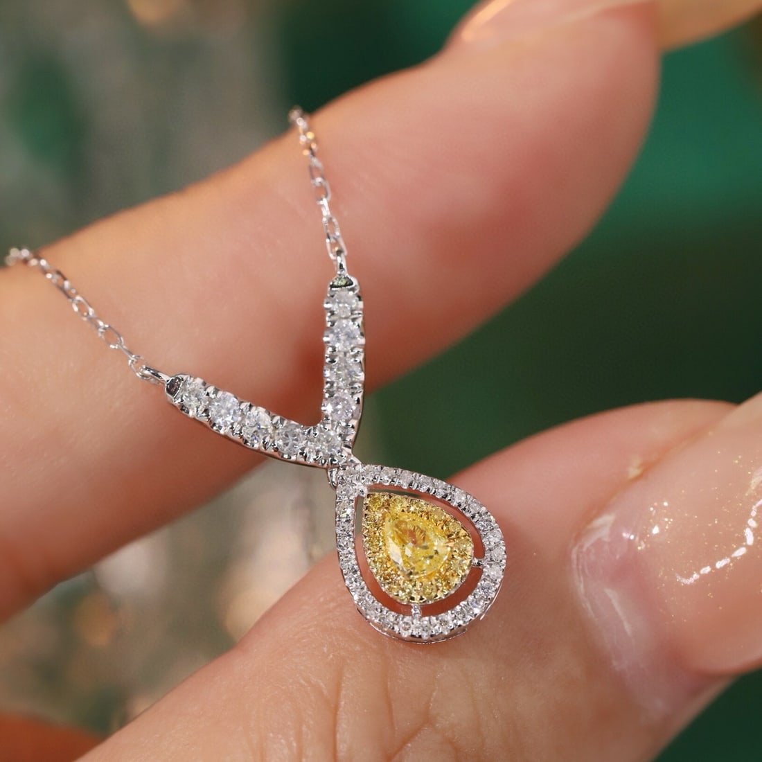 14k Gold 0.5 Ct Natural Color Diamond Necklace - 6