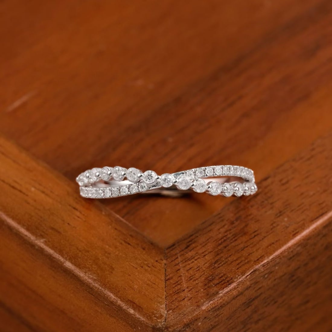 14k Gold 0.5 Ct Natural H Diamond Ring: Ref:231167187 // gold content:14k gold // ring size:7. 25us // // main gemstone:diamond // shape:round // carat weight:0. 5ct // clarity grade:vs-si // color:h // treatment:natural // cut grade:g //