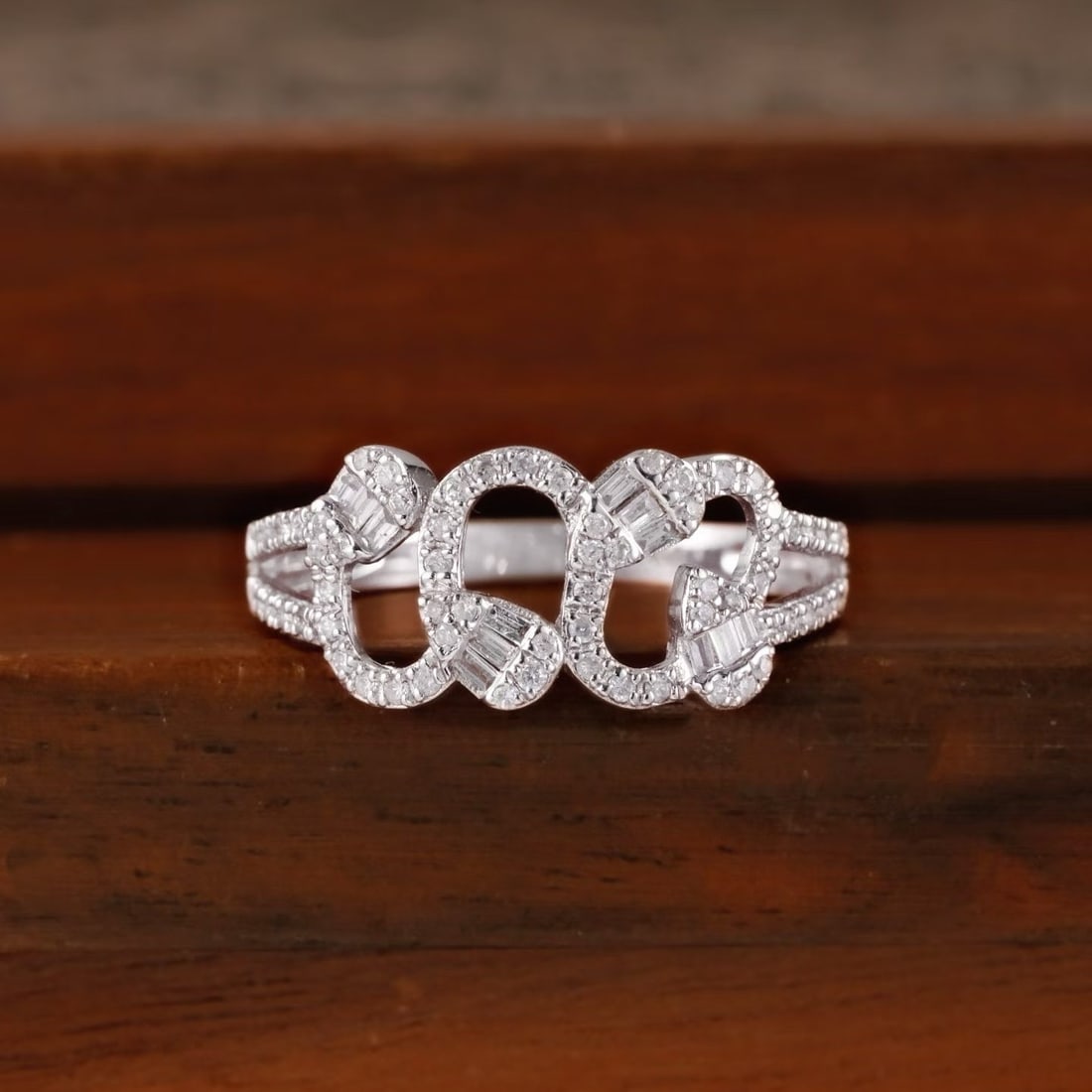 14k Gold 0.45 Ct Natural H Diamond Ring: Ref:231167190 // gold content:14k gold // ring size:7. 25us // // main gemstone:diamond // shape:multiple // carat weight:0. 45ct // clarity grade:vs-si // color:h // treatment:natural // Condition: