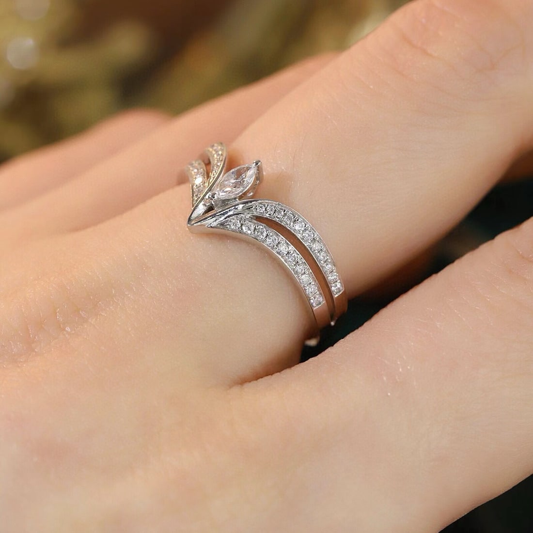 14k Gold 0.32 Ct Natural H Diamond Ring - 8