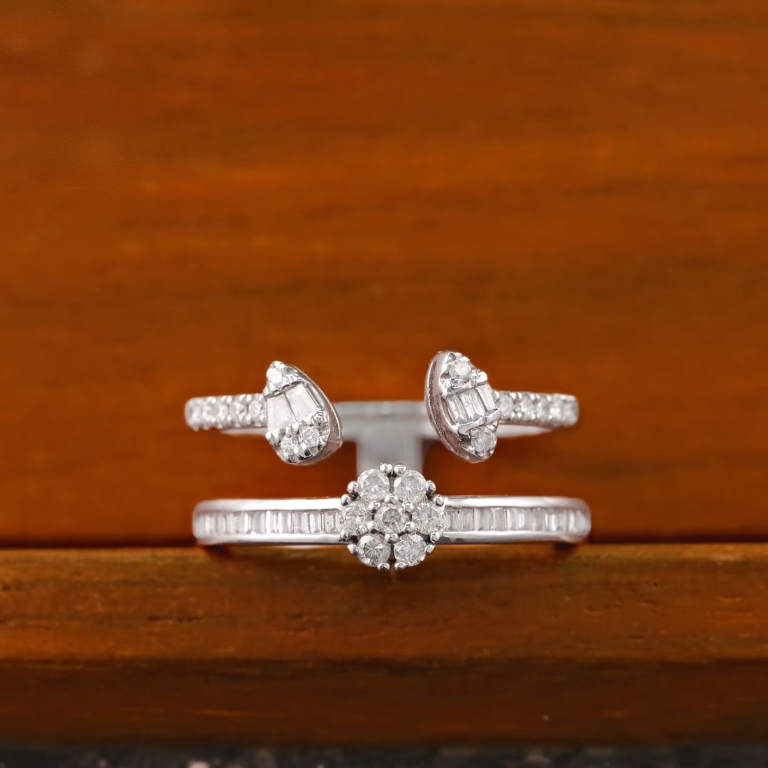 14k Gold 0.7 Ct Natural H Diamond Ring: Ref:231167195 // gold content:14k gold // ring size:7. 25us // // main gemstone:diamond // shape:multiple // carat weight:0. 7ct // clarity grade:vs-si // color:h // treatment:natural // Condition: