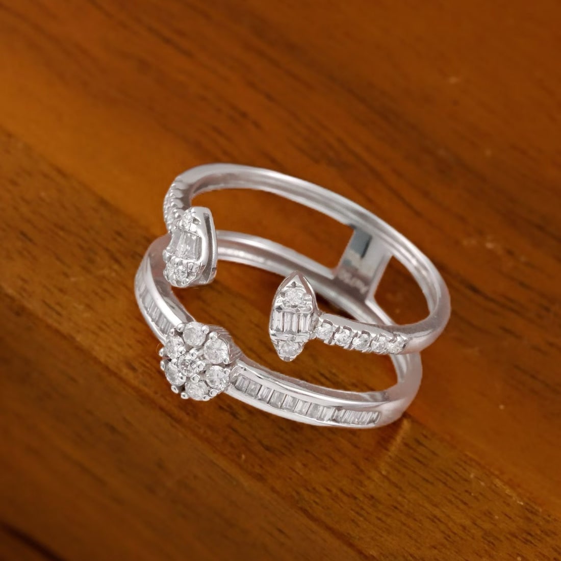 14k Gold 0.7 Ct Natural H Diamond Ring - 4