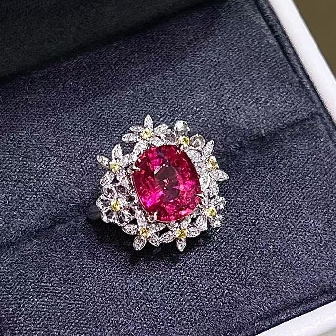 14k Gold 4.00 Ctw Natural Tourmaline & Sapphire Ring: Ref:231167210 // gold content:14k gold // ring size:7. 25us // // main gemstone:tourmaline // shape:oval // carat weight:3. 45ct // color:red // treatment:natural // // adjacent gemstone 2 : sapphire