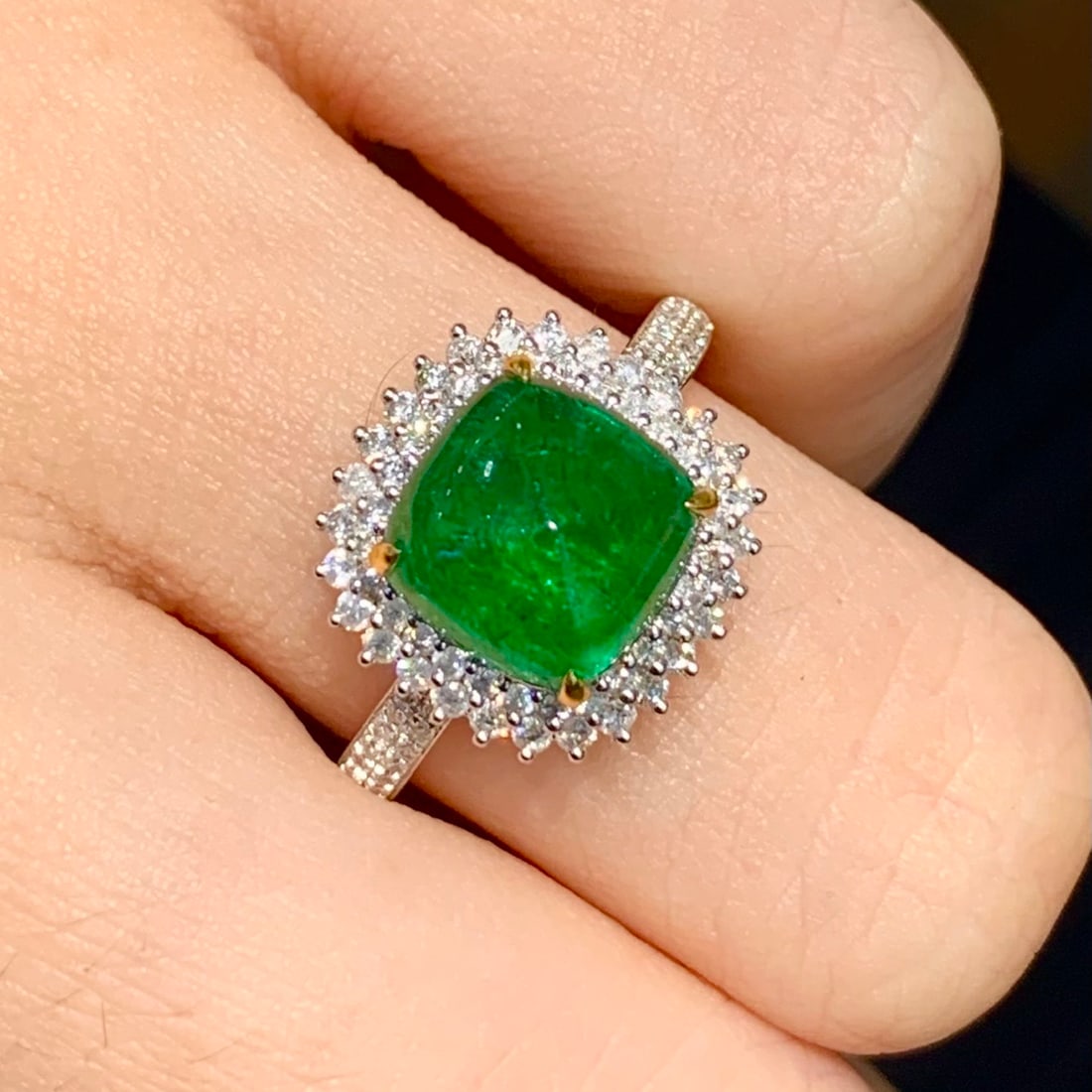 14k Gold 2.4 Ct Vivid Green Natural Emerald & Diamond Ring - 2