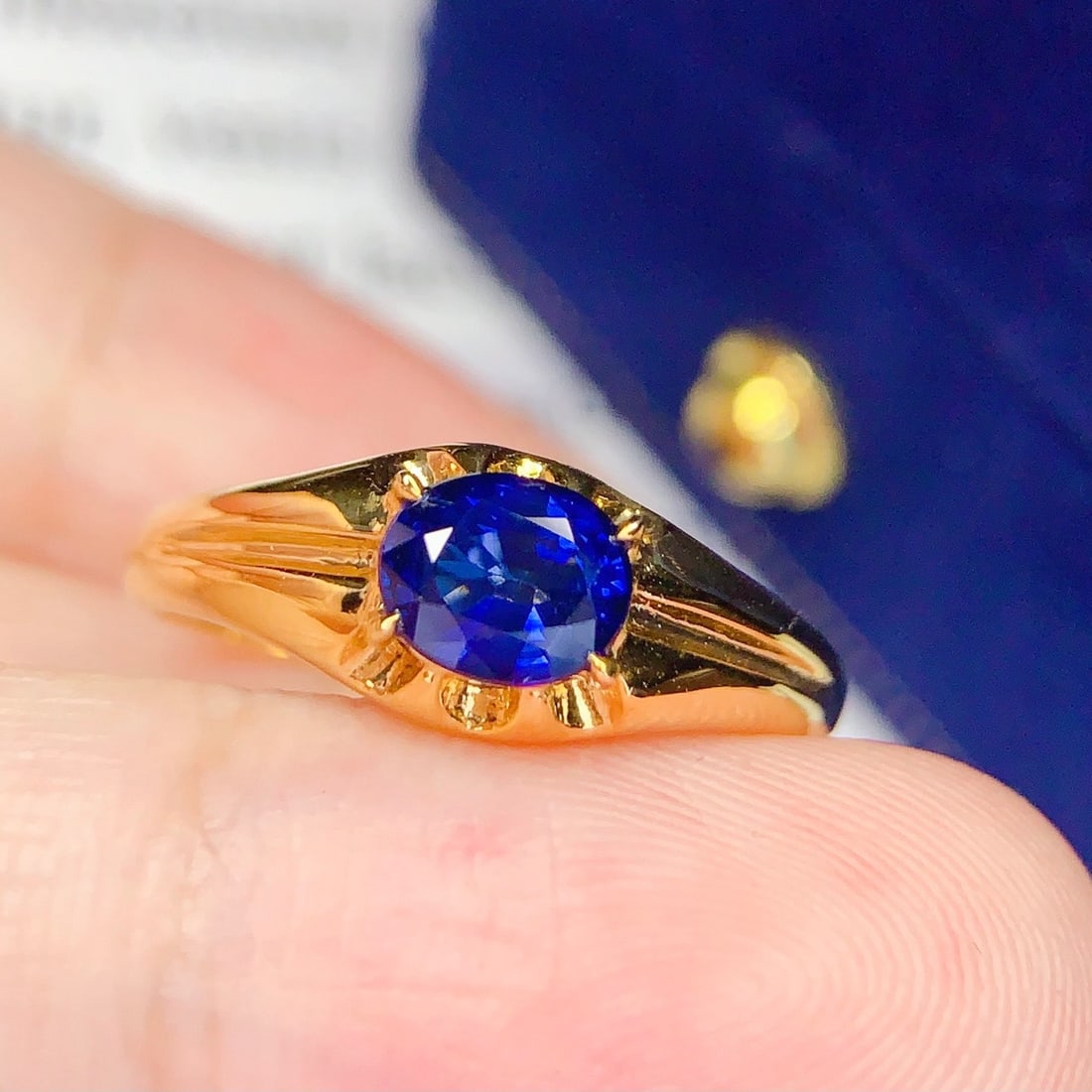 14k Gold 0.9 Ct Natural Sapphire Ring - 2