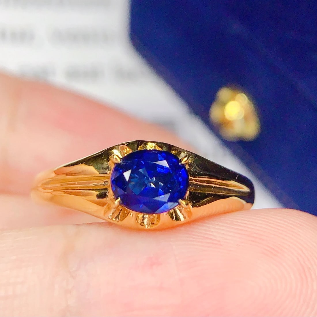 14k Gold 0.9 Ct Natural Sapphire Ring - 3