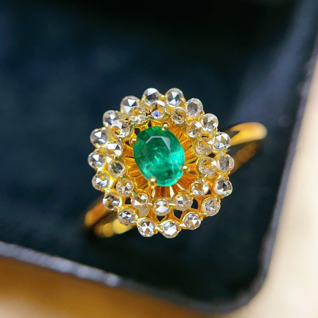 14k Gold 0.45 Ct Natural Emerald & Diamond Ring - 2
