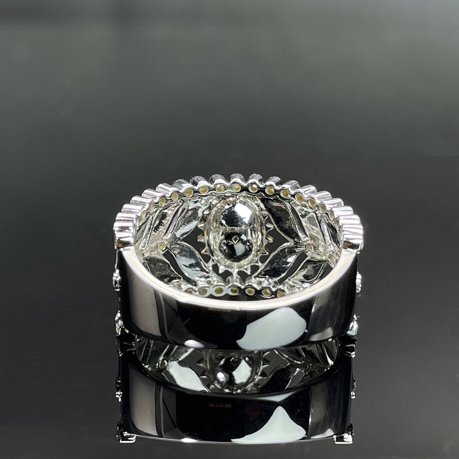 14k Gold 1.72 Ctw Natural Green Diamond & Diamond Ring - 4
