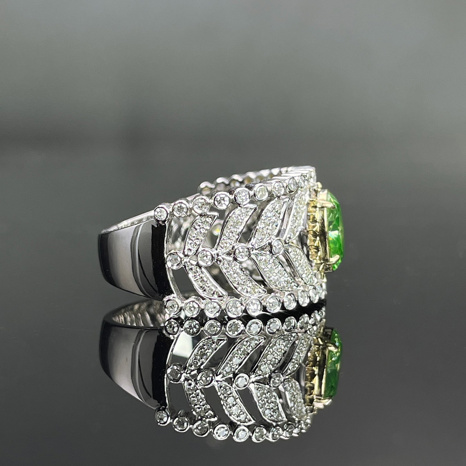 14k Gold 1.72 Ctw Natural Green Diamond & Diamond Ring - 5