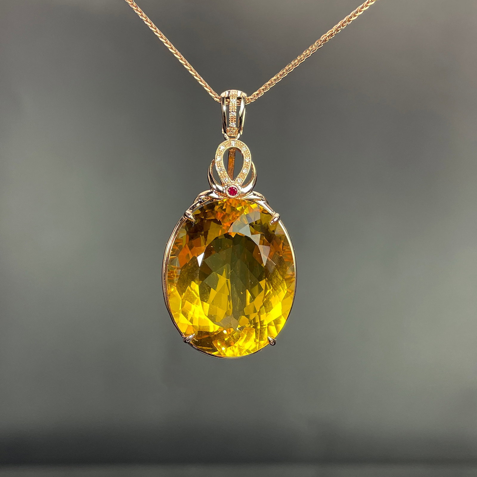 14k Gold 31.45 Ctw Natural Citrine & Diamond Pendant( Without Chain ): Ref:231168012 // gold content:14k gold // main gemstone:citrine // shape:oval // carat weight:31. 41ct // color:yellow // treatment:natural // // adjacent gemstone 2 : diamond // shape:round // carat