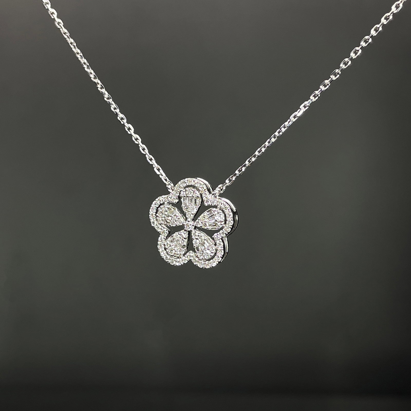 14k Gold 0.36 Ct Natural H Diamond Necklace - 2