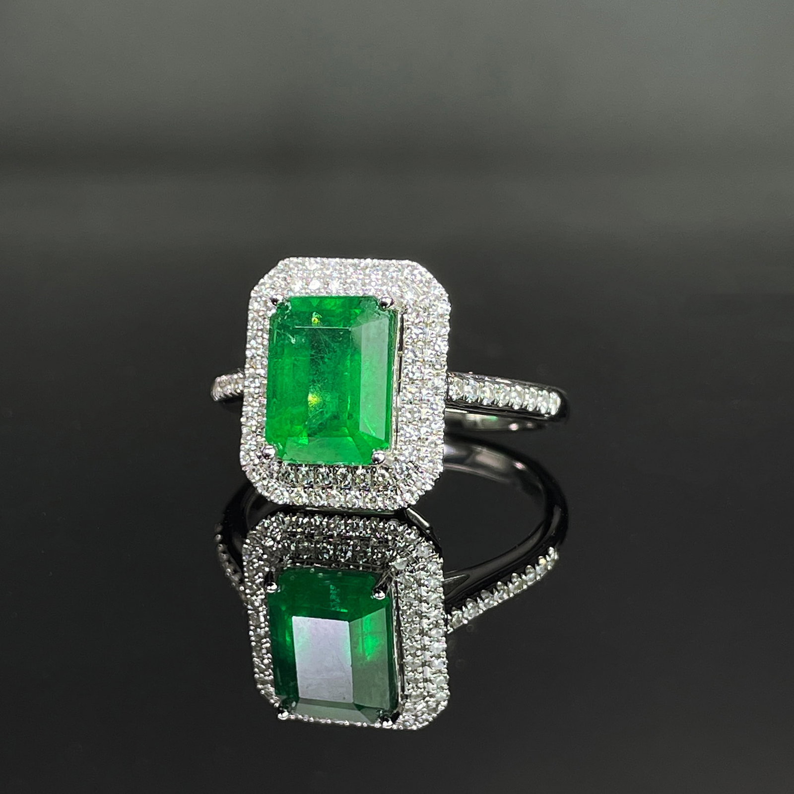 14k Gold 2.62 Ctw Natural Emerald & Diamond Ring - 2