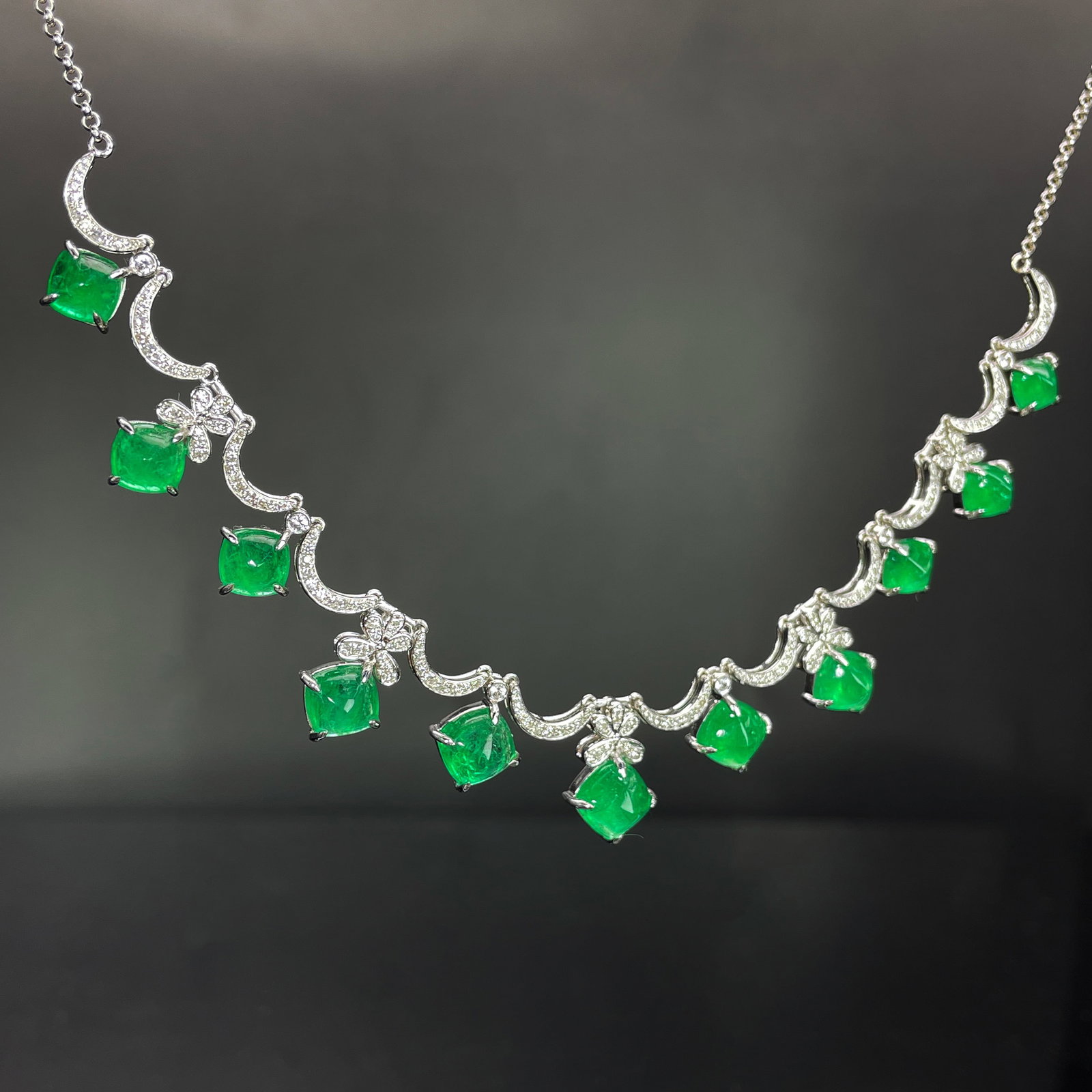 14k Gold 11.22 Ctw Natural Emerald & Diamond Necklace - 3