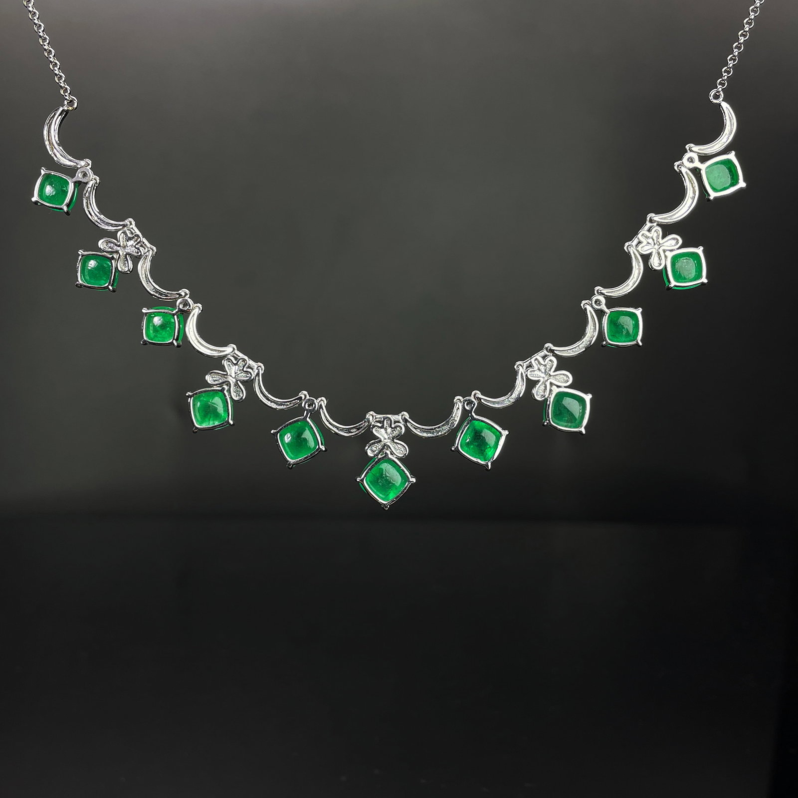 14k Gold 11.22 Ctw Natural Emerald & Diamond Necklace - 4