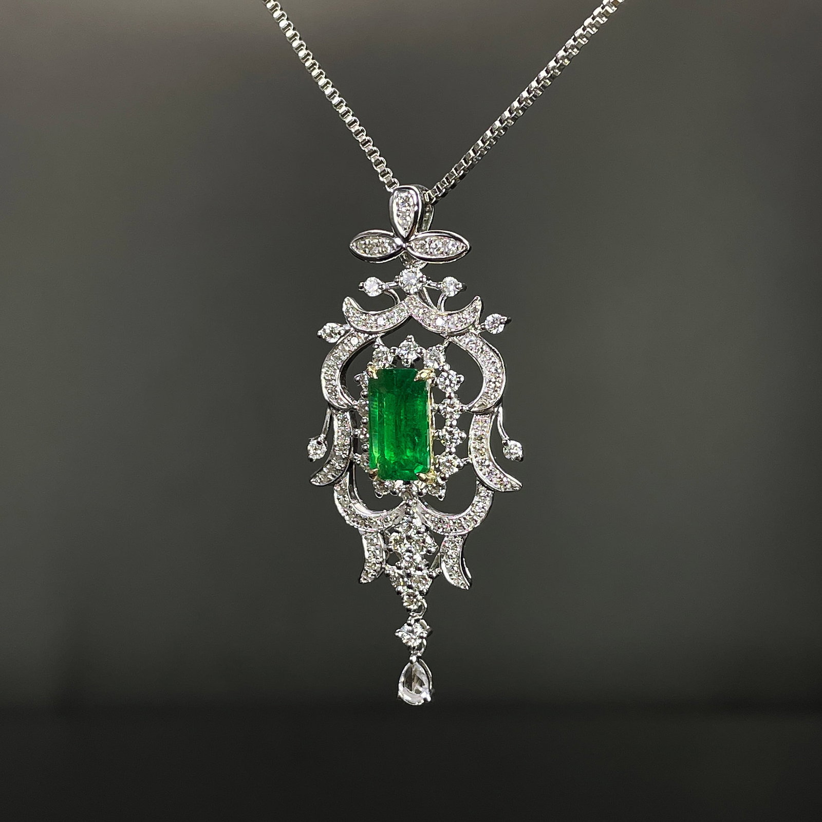 14k Gold 1.01 Ctw Natural Emerald & Diamond Pendant( Without Chain ) - 2