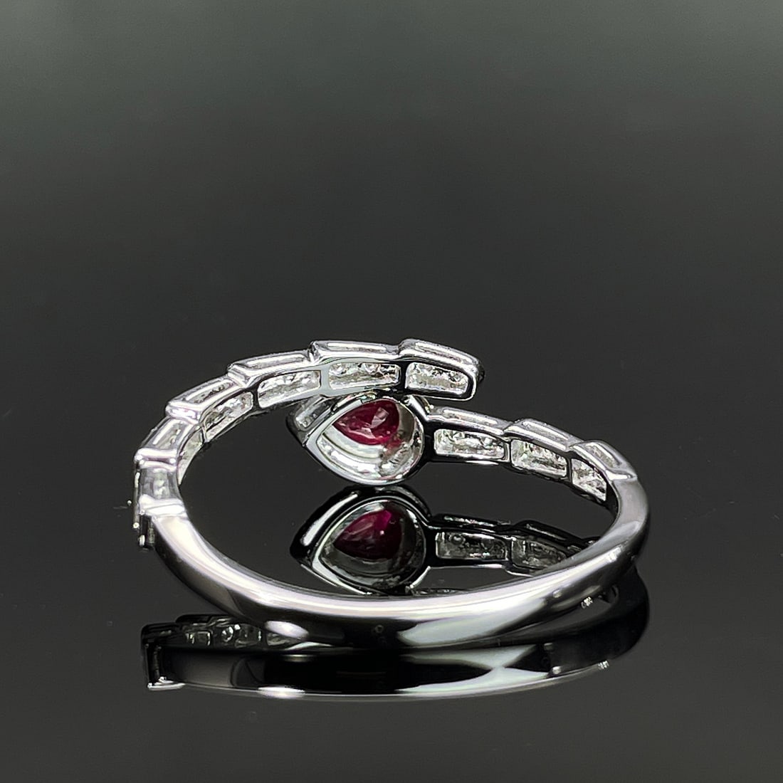 14k Gold 0.47 Ctw Natural Ruby & Diamond & Snake Ring - 4
