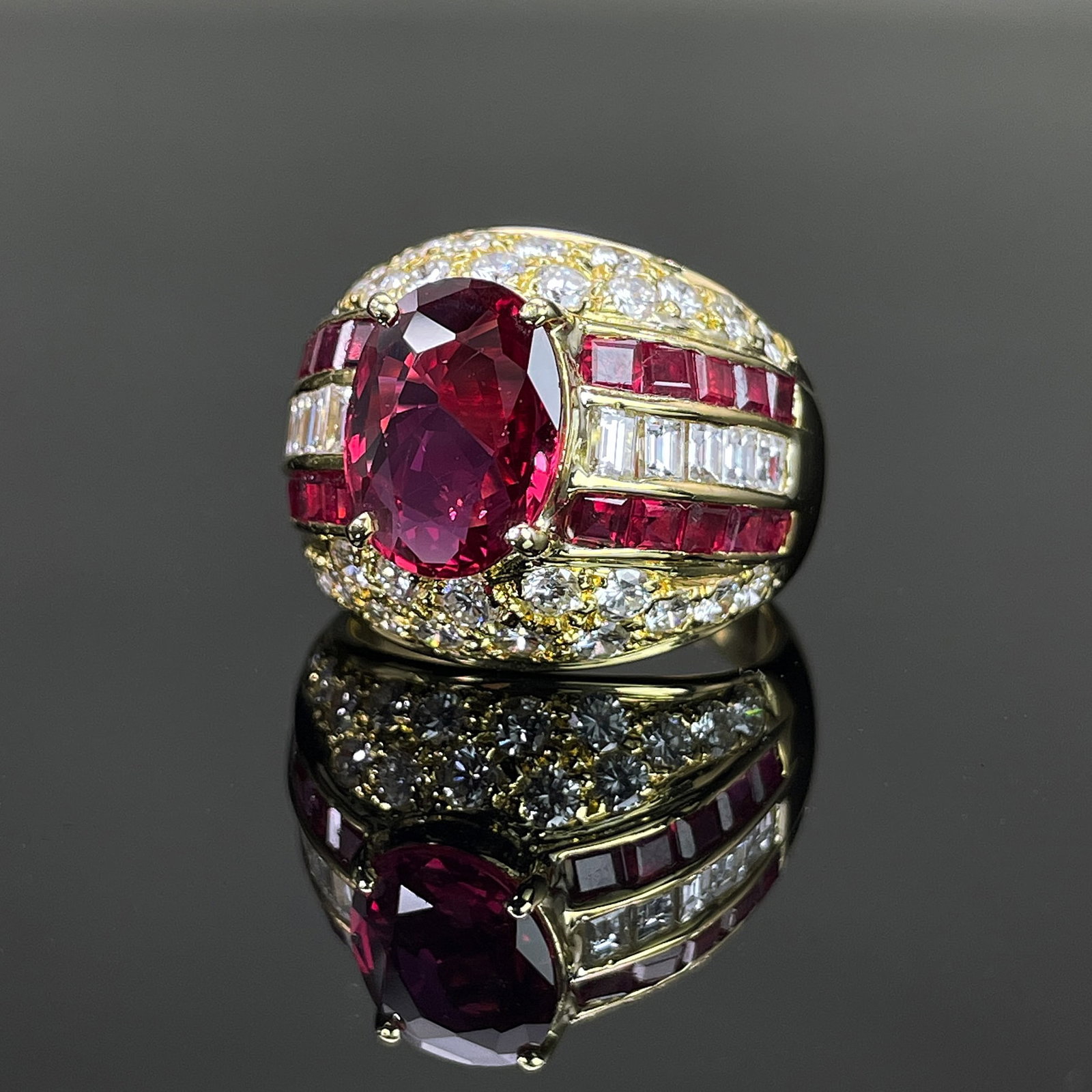 14k Gold 4.5 Ctw Natural Ruby & Diamond Ring - 2