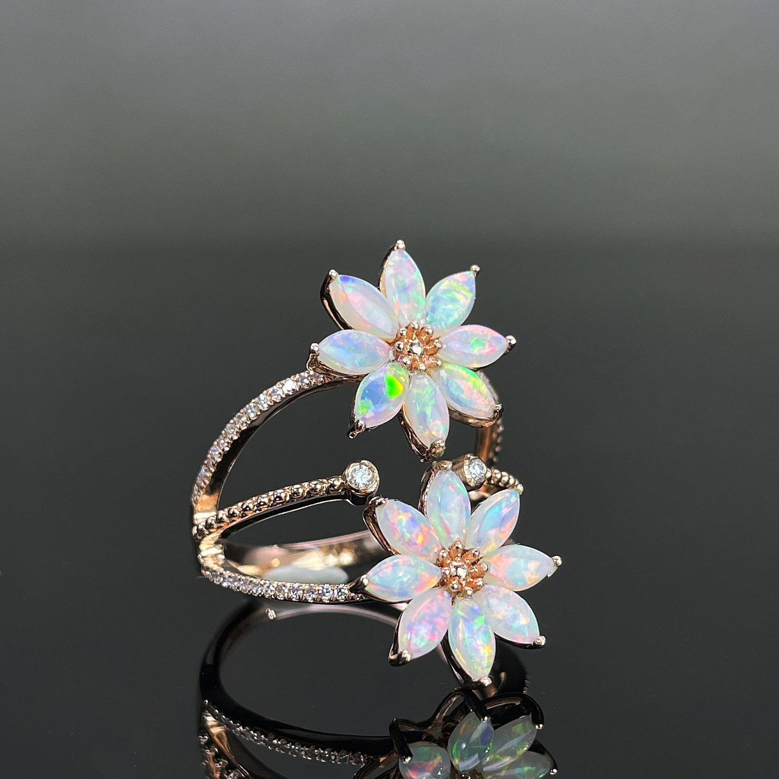 14k Gold 1.0 Ctw Natural Opal & Diamond Ring - 3