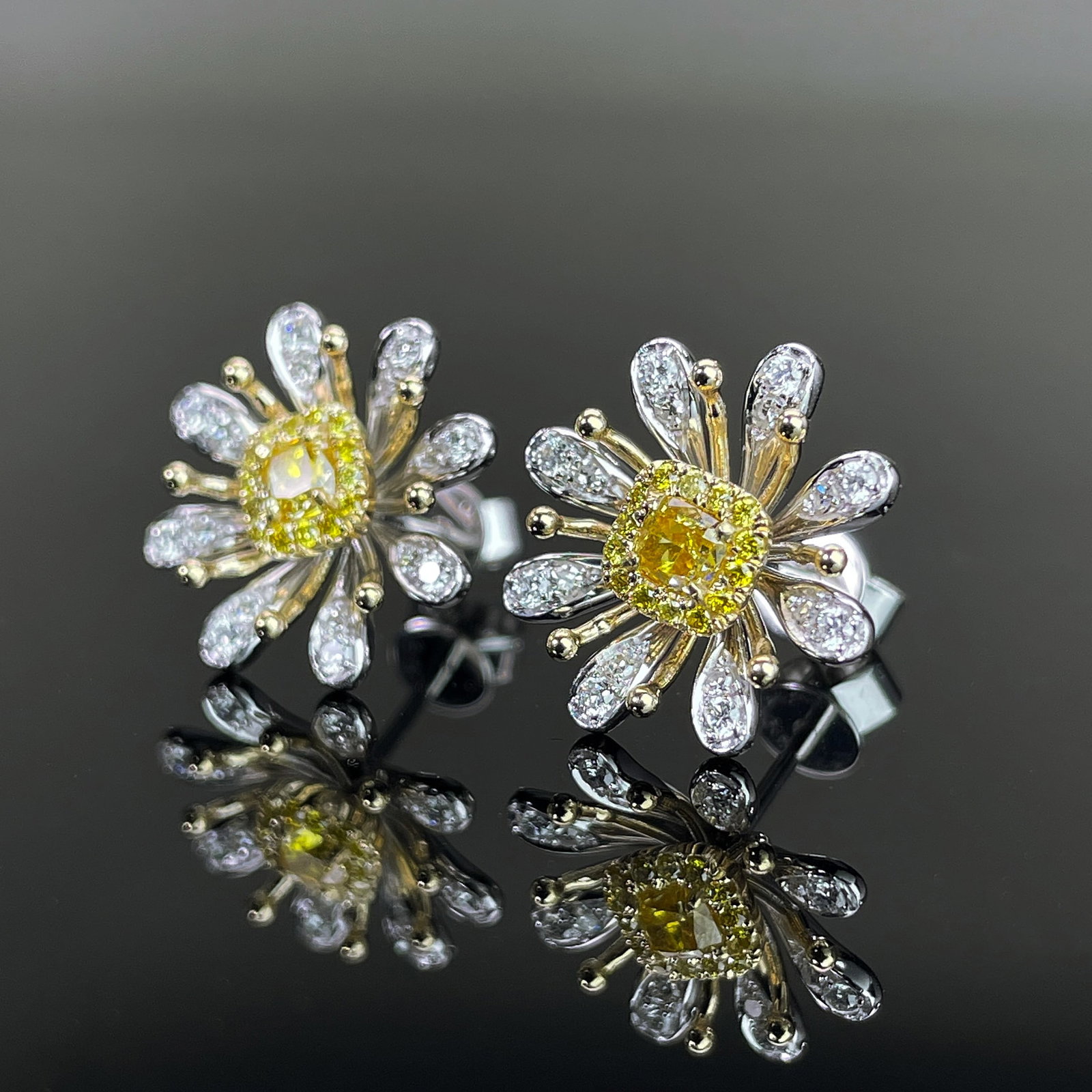 14k Gold 0.72 Ctw Natural Yellow Diamond & Diamond & Flowers Earrings - 2