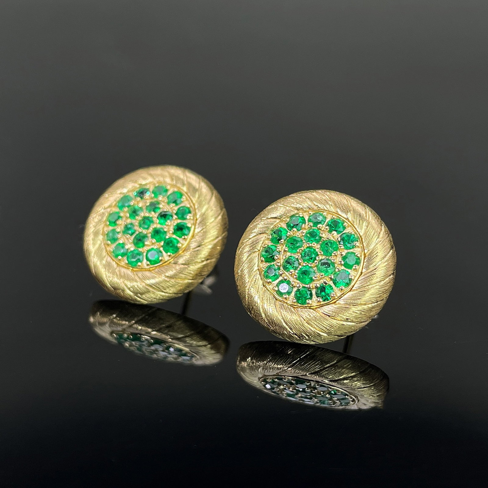 14k Gold 0.82 Ct Natural Emerald & Diamond Earrings - 2