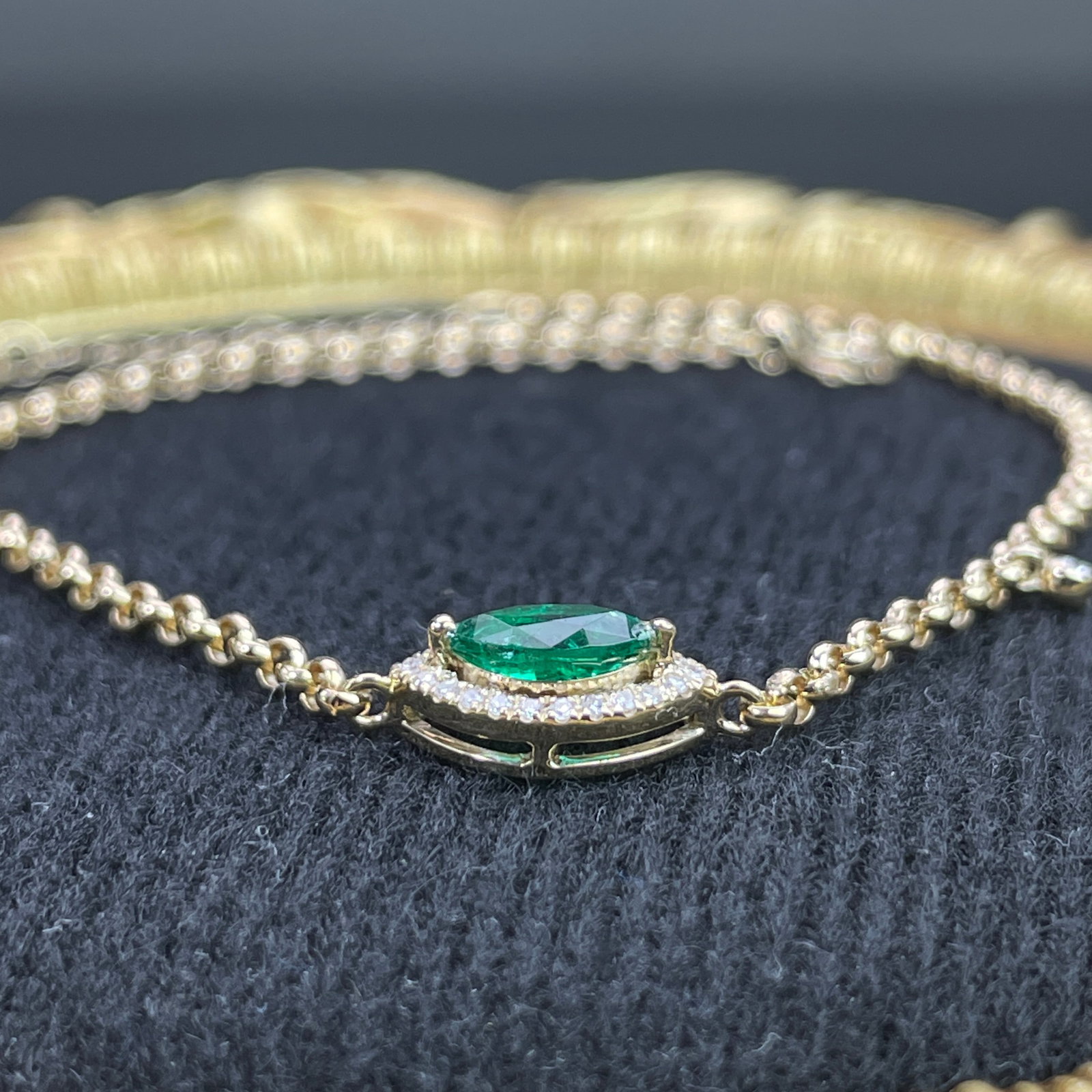 14k Gold 0.38 Ctw Vivid Green Natural Emerald & Diamond Bracelet - 5