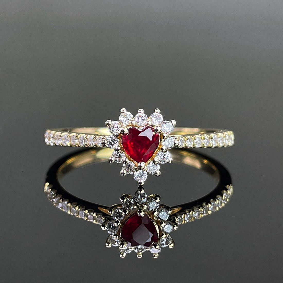 14k Gold 0.45 Ctw Natural Ruby & Diamond Ring: Ref:231168073 // gold content:14k gold // ring size:7. 25us // // main gemstone:ruby // shape:heart // carat weight:0. 2ct // color:red // treatment:natural // // adjacent gemstone 2 : diamond //