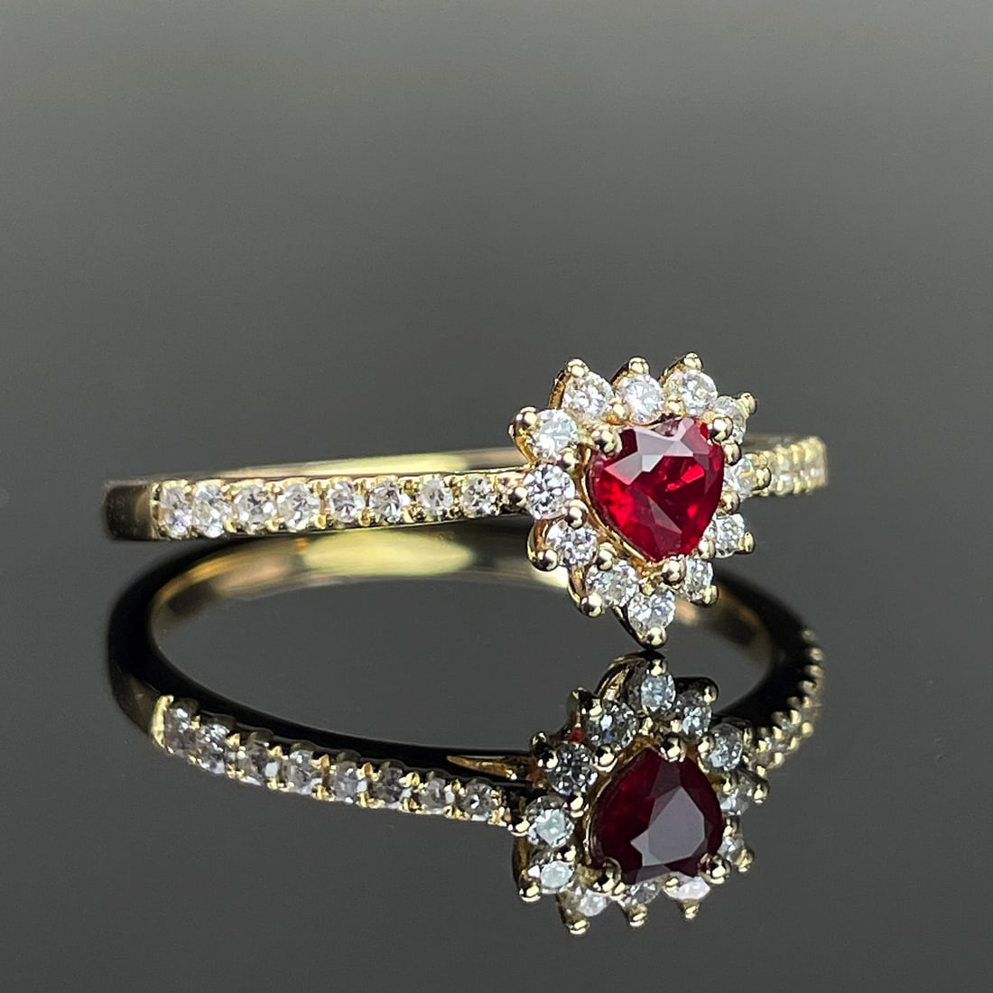 14k Gold 0.45 Ctw Natural Ruby & Diamond Ring - 3