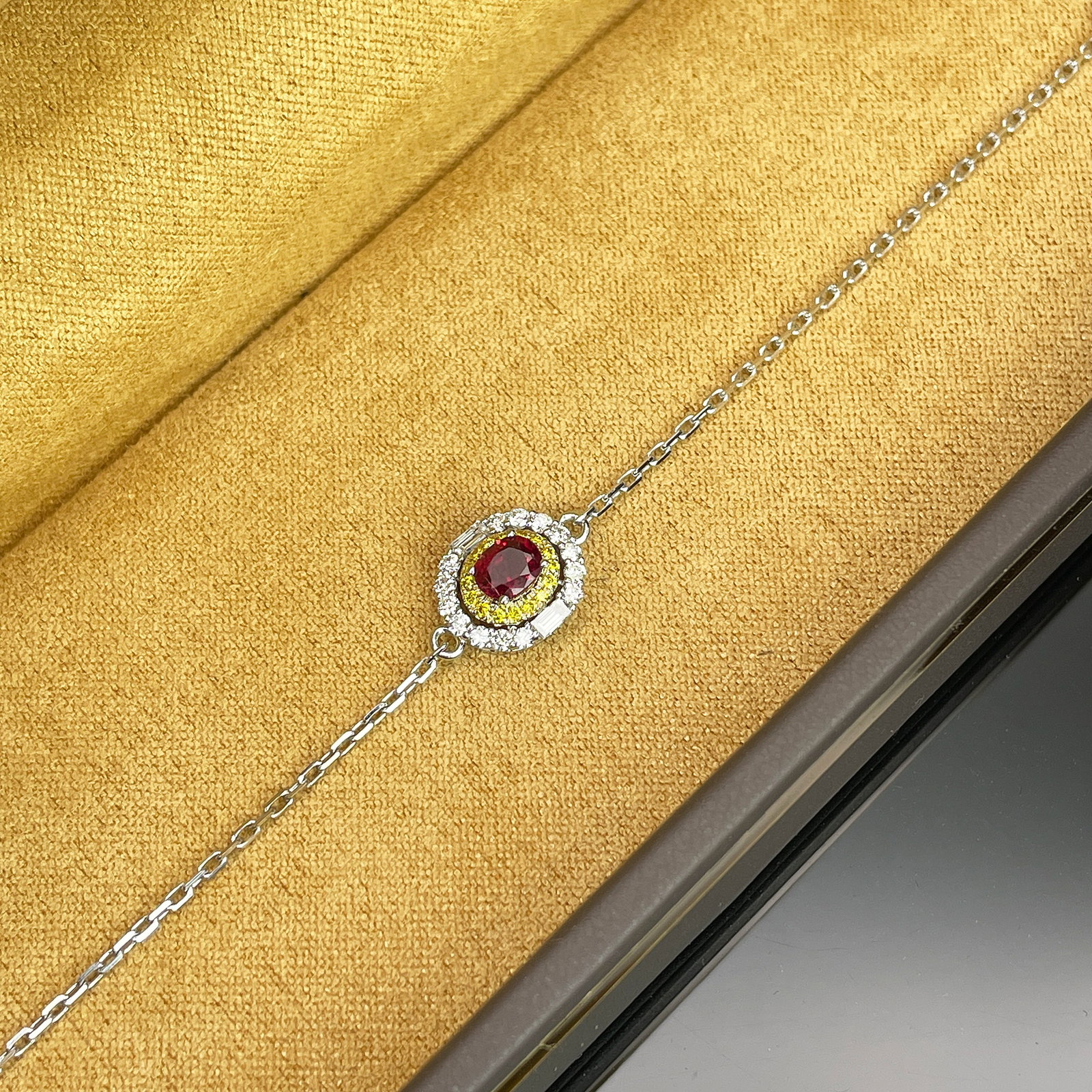 14k Gold 0.62 Ctw Natural Ruby & Diamond Bracelet: Ref:231168074 // gold content:14k gold // main gemstone:ruby // shape:oval // carat weight:0. 4ct // color:red // treatment:natural // // adjacent gemstone 2 : diamond // shape:multiple // carat