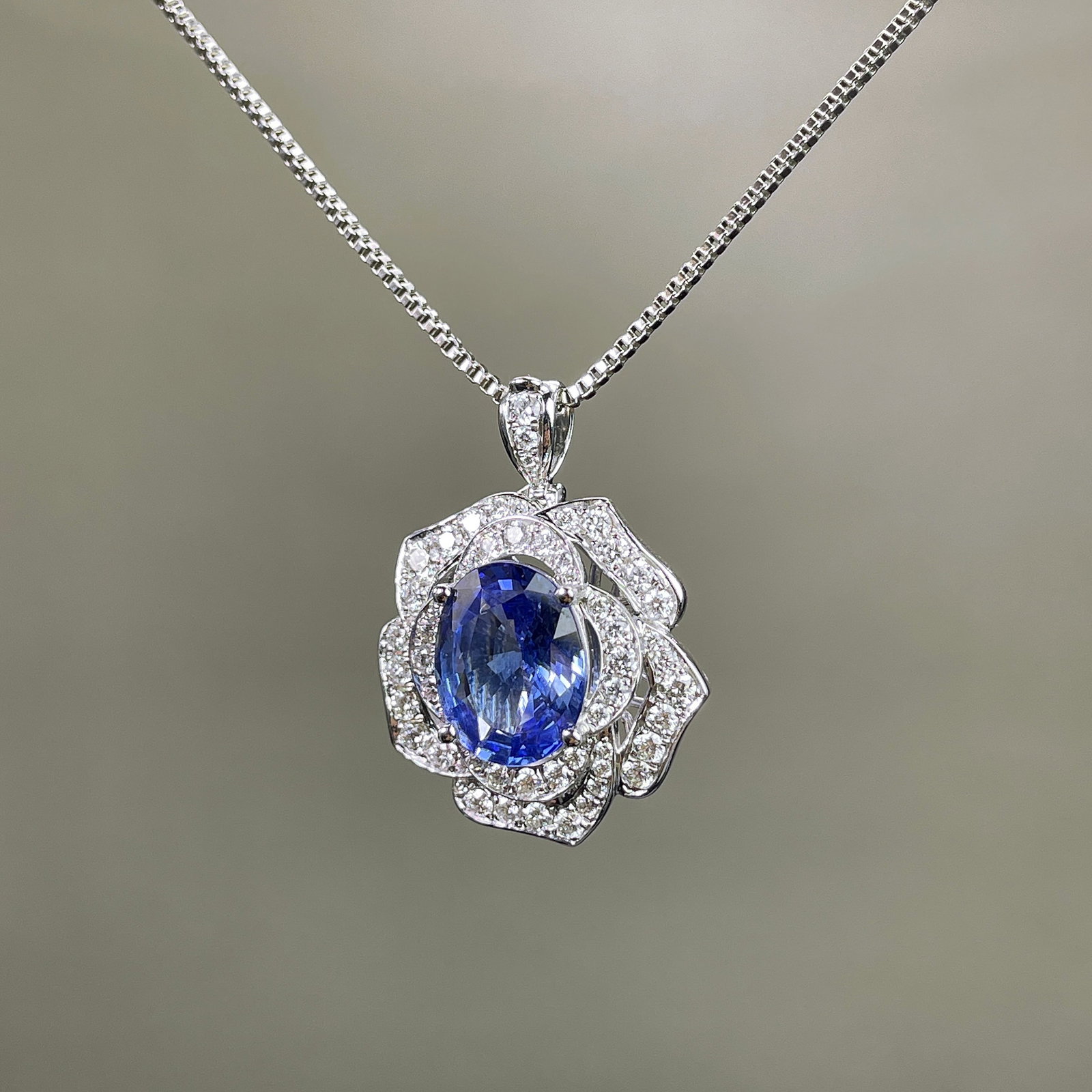 14k Gold 4.2 Ctw Natural Sapphire & Diamond & Flowers Ring/pendant( Without Chain ) - 7