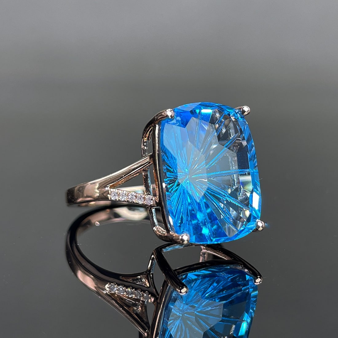 14k Gold 11.93 Ctw Natural Topaz & Diamond Ring - 3