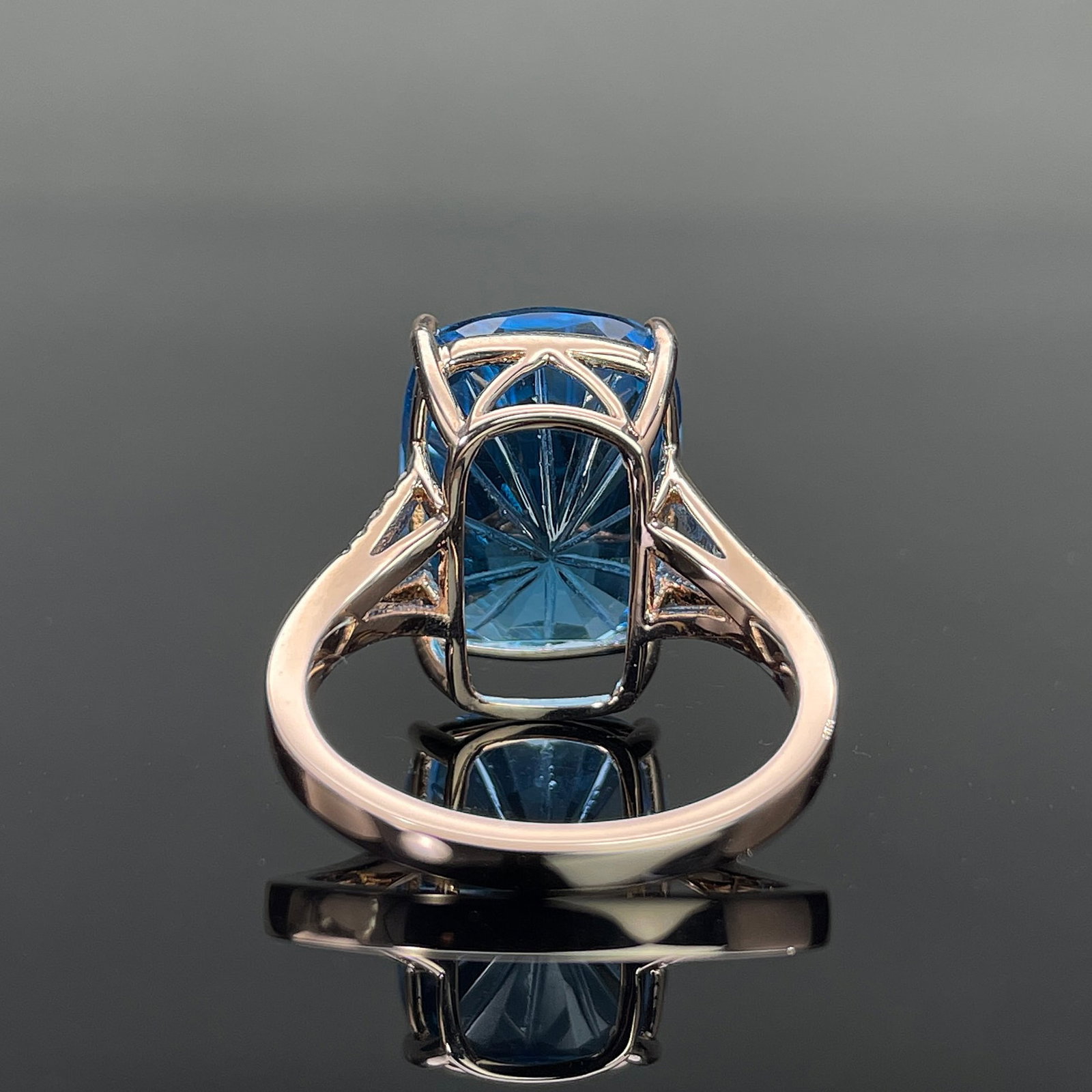 14k Gold 11.93 Ctw Natural Topaz & Diamond Ring - 4