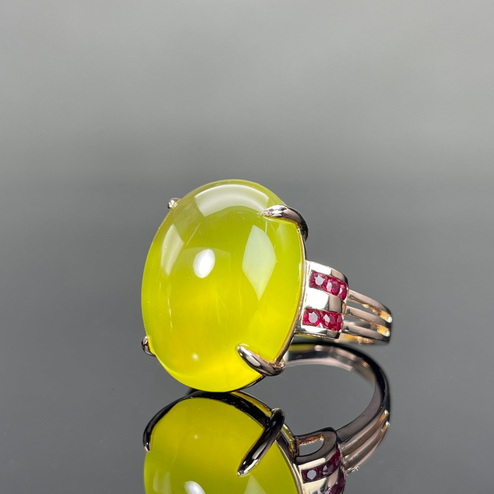 14k Gold 16.15 Ctw Natural Prehnite & Ruby Ring - 2