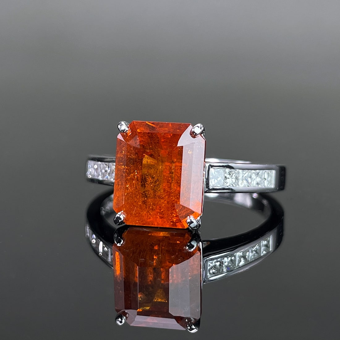 14k Gold 3.8 Ctw Natural Spessartine & Diamond Ring - 2