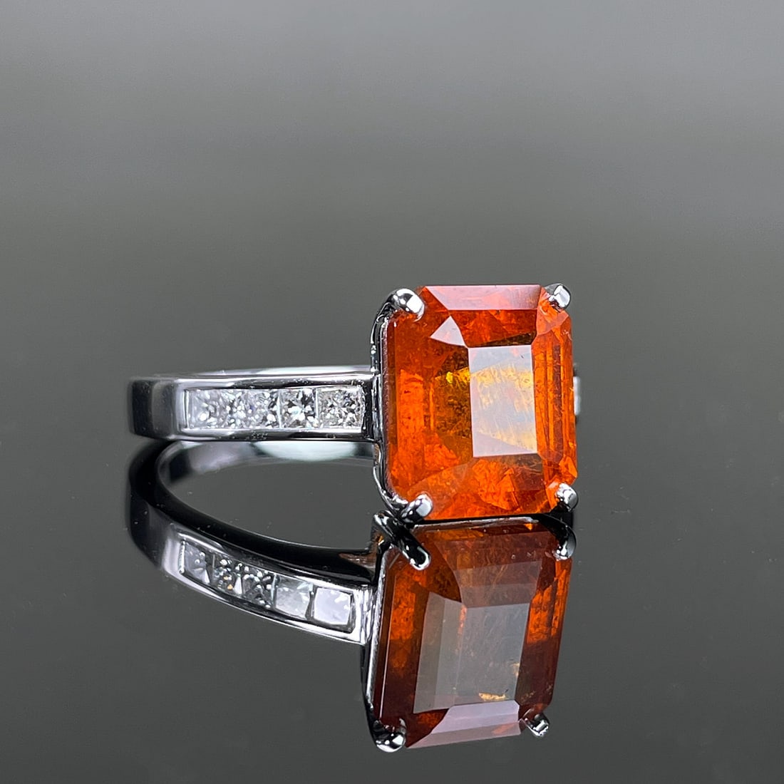 14k Gold 3.8 Ctw Natural Spessartine & Diamond Ring - 3