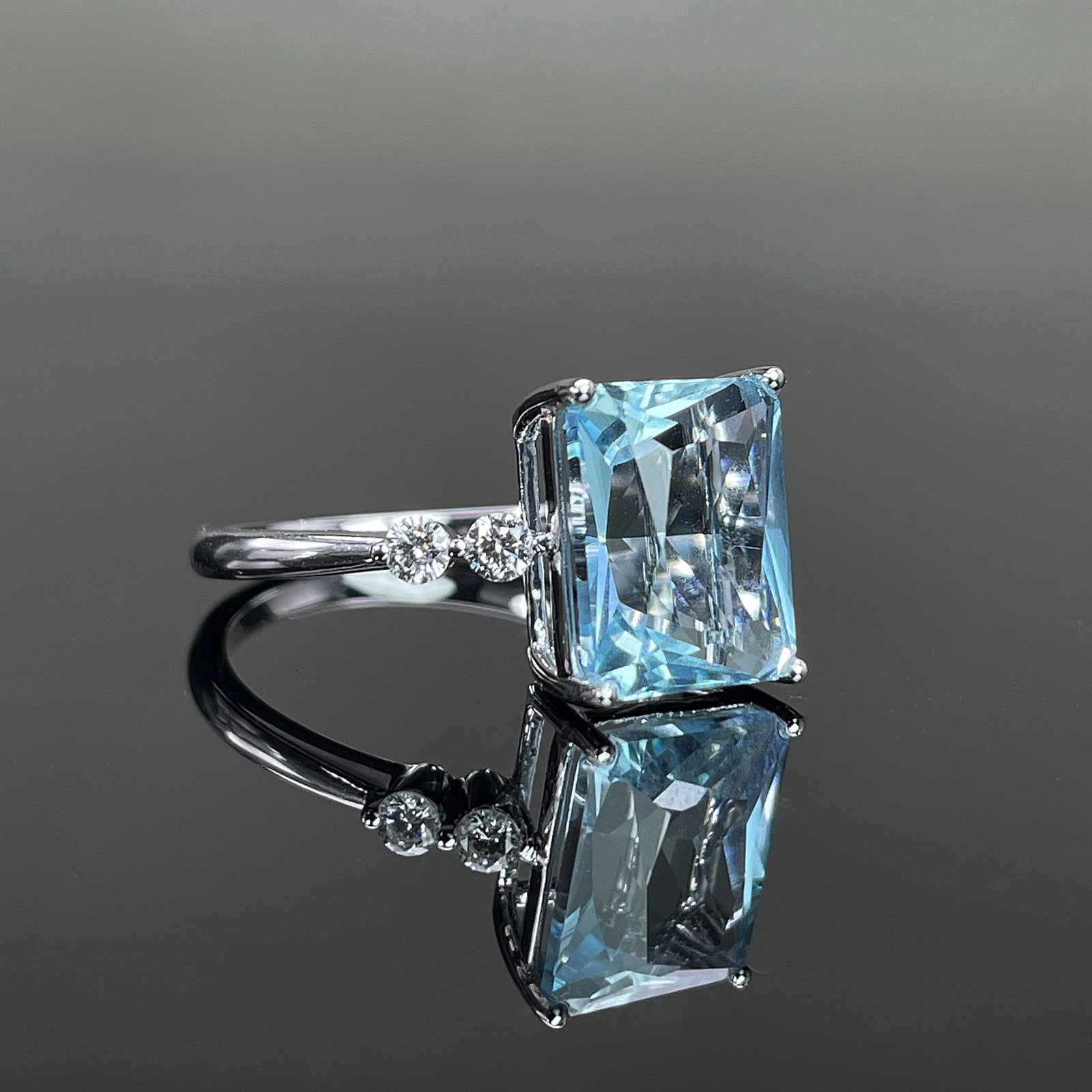 14k Gold 3.41 Ctw Natural Aquamarine & Diamond Ring - 3