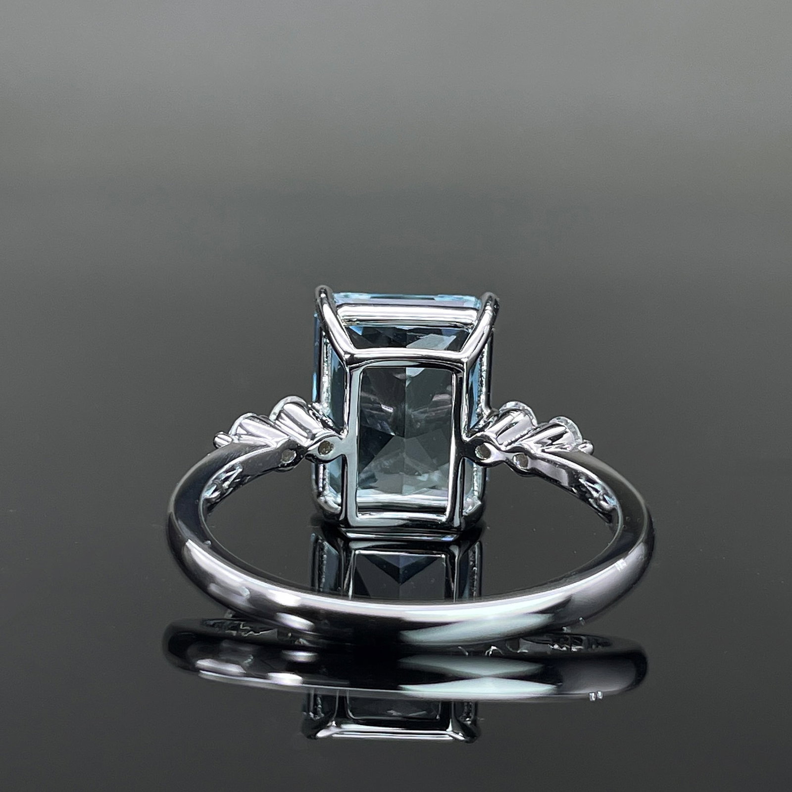 14k Gold 3.41 Ctw Natural Aquamarine & Diamond Ring - 4