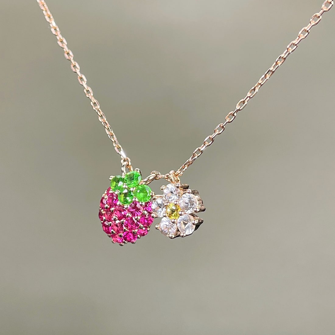 14k Gold 0.94 Ctw Natural Ruby & Sapphire Necklace - 2