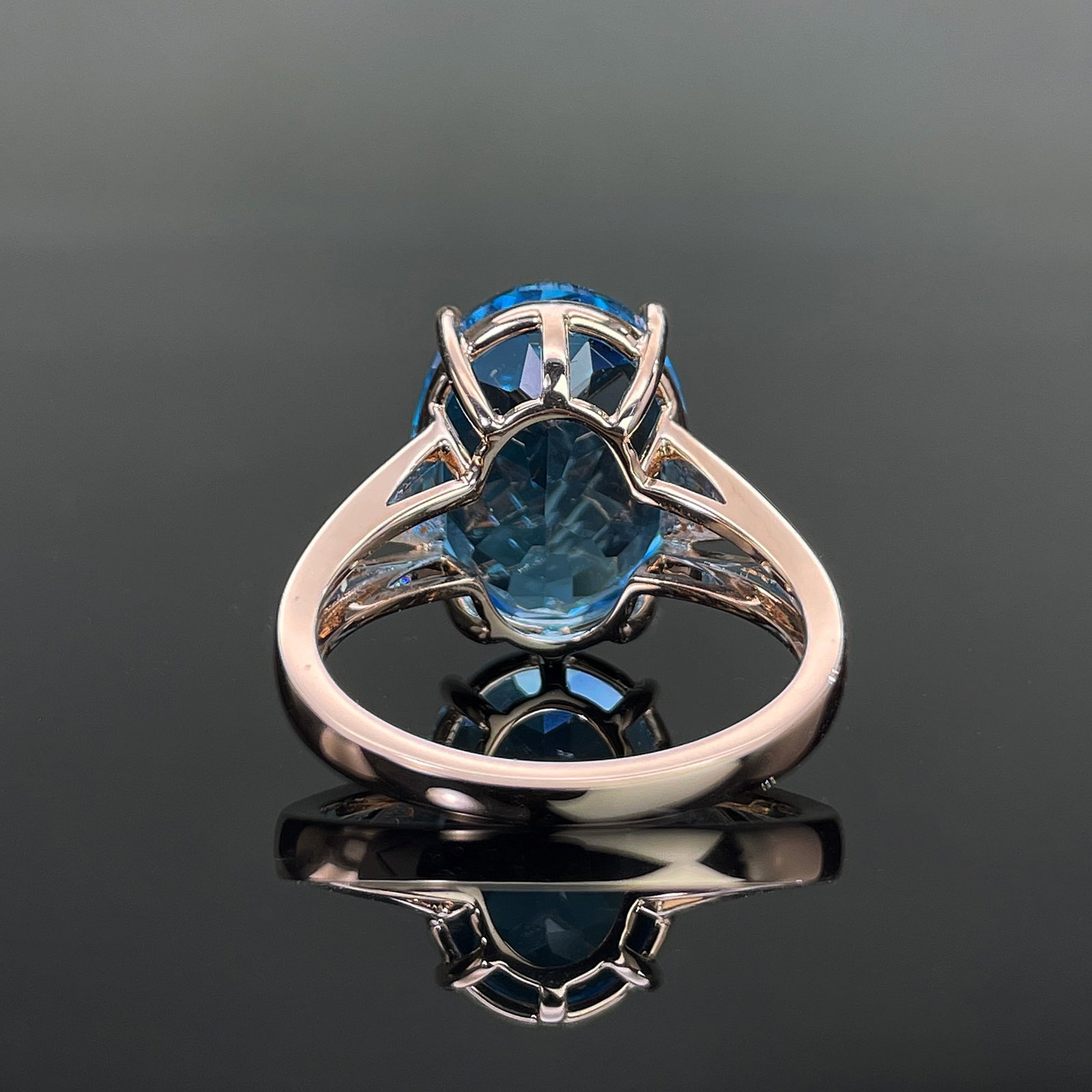 14k Gold 9.54 Ctw Natural Topaz & Diamond Ring - 4