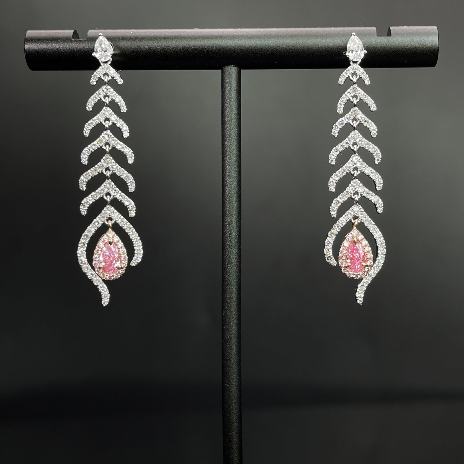 14k Gold 1.30 Ctw Natural Pink Diamond & Diamond Earrings: Ref:231168107 // gold content:14k gold // main gemstone:pink diamond // shape:pear // carat weight:0. 38ct // color:pink // treatment:natural // // adjacent gemstone 2 : diamond // shape:multiple // c