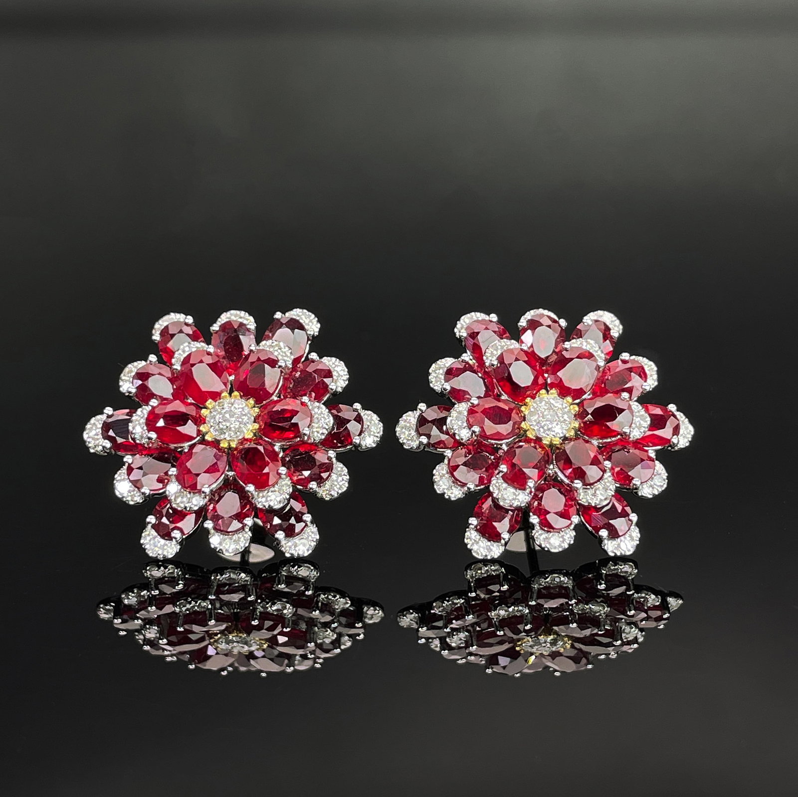 14k Gold 11.85 Ctw Natural Ruby & Diamond Earrings: Ref:231168108 // gold content:14k gold // main gemstone:ruby // shape:oval // carat weight:11. 3ct // color:pigeonblood red // treatment:natural // // adjacent gemstone 2 : diamond // shape:round // c