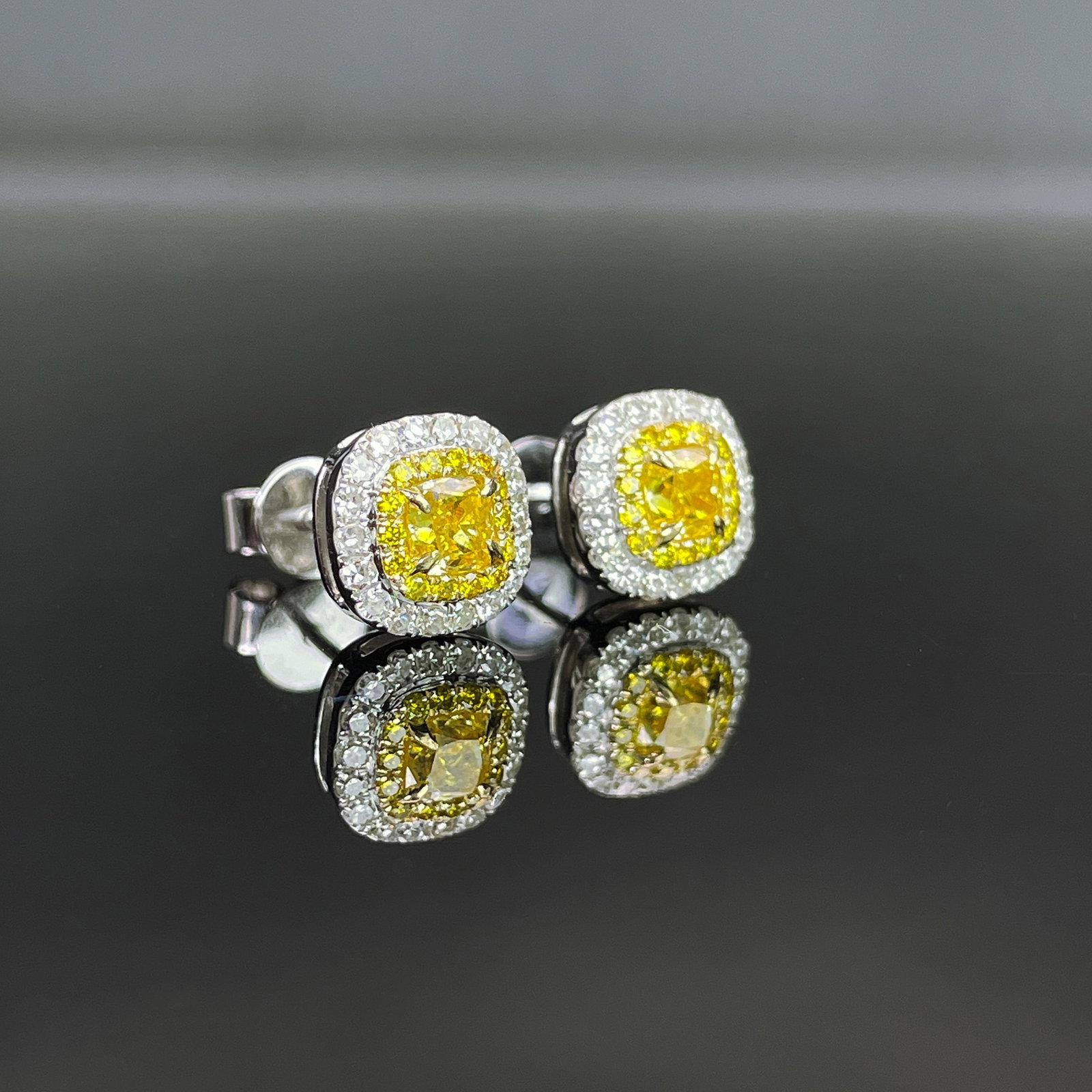 14k Gold 0.82 Ctw Natural Yellow Diamond & Diamond Earrings - 3