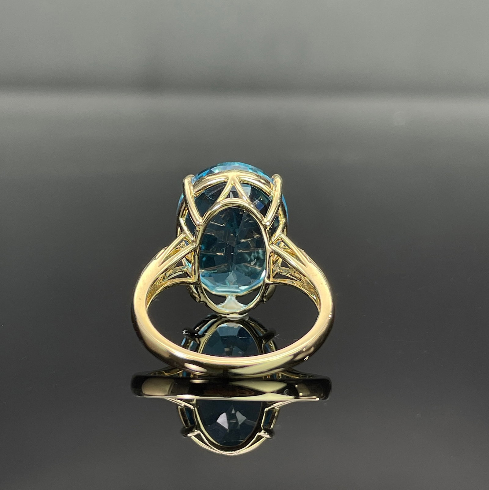 14k Gold 13.45 Ctw Natural Topaz & Diamond Ring - 4